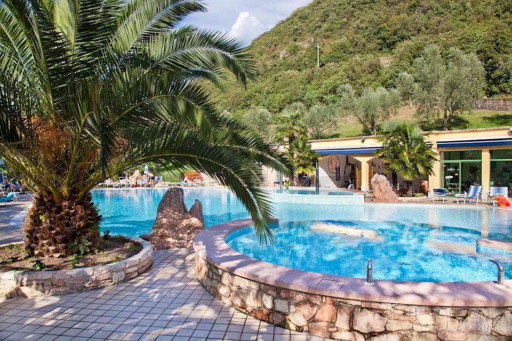Hotel San Carlo Μαλτσεζίνε Εξωτερικό φωτογραφία